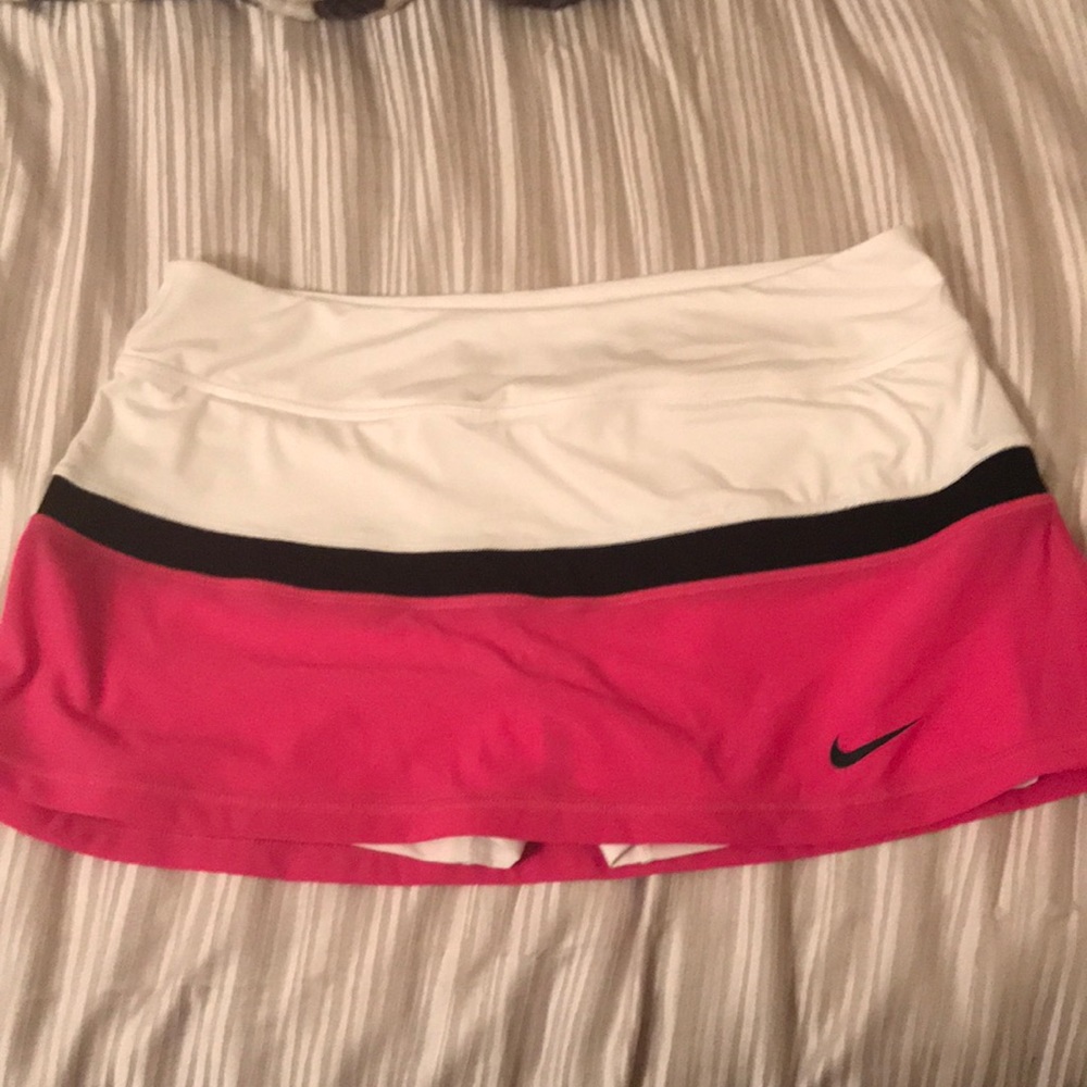 Nike women’s Dri-Fit Tennis skirt